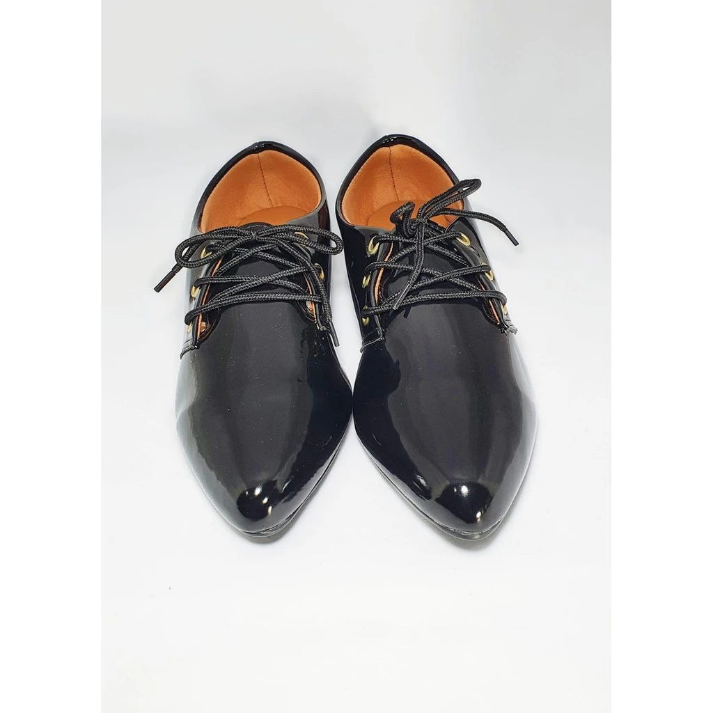 Tênis oxford helena verniz feminino bico fino moda casual dia a dia. - Imagem 2